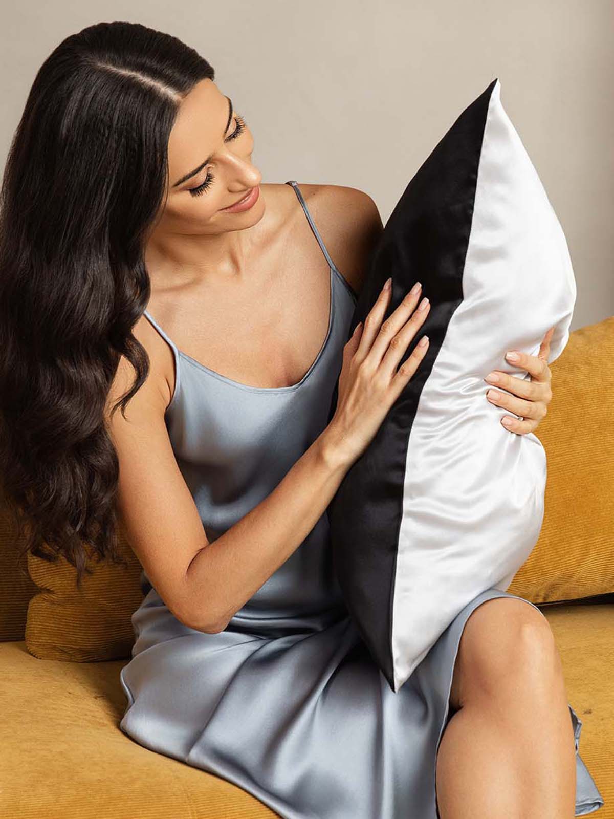 22Momme 100% Mulberry Silk Pillowcase - Two-tone Design - Image 23