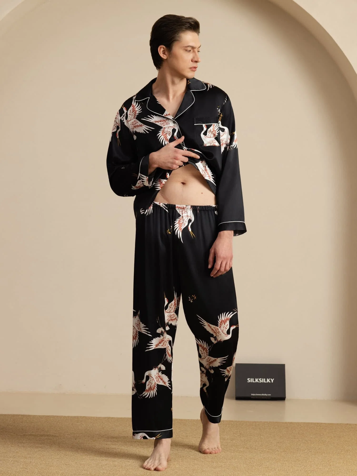 19Momme 100% Mulberry Silk Men's Crane Print Long Sleeve Notch Collar Pajamas Set - Image 16