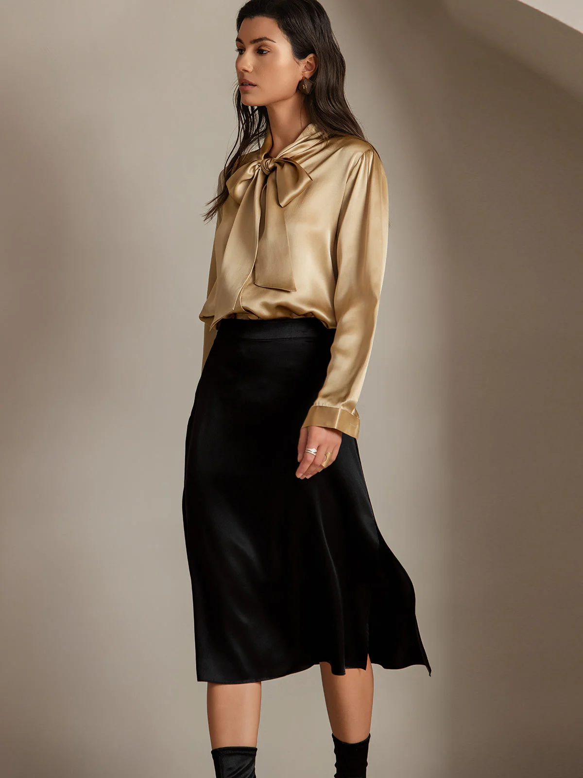 Clearance - 19Momme Silk A Line Long Slit Skirt with Zipper Design - Image 17