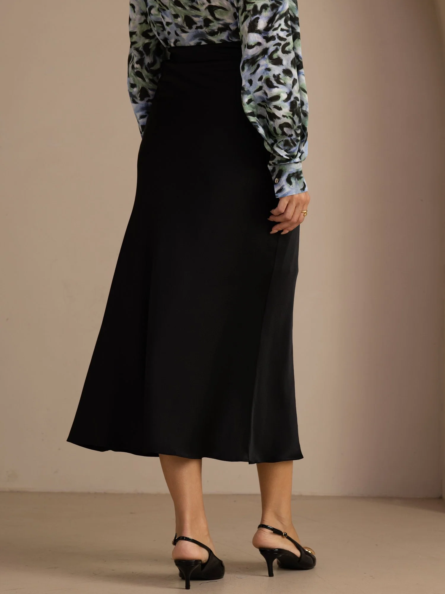 19Momme Silk High Waist Elegant Maxi Skirt - Image 15