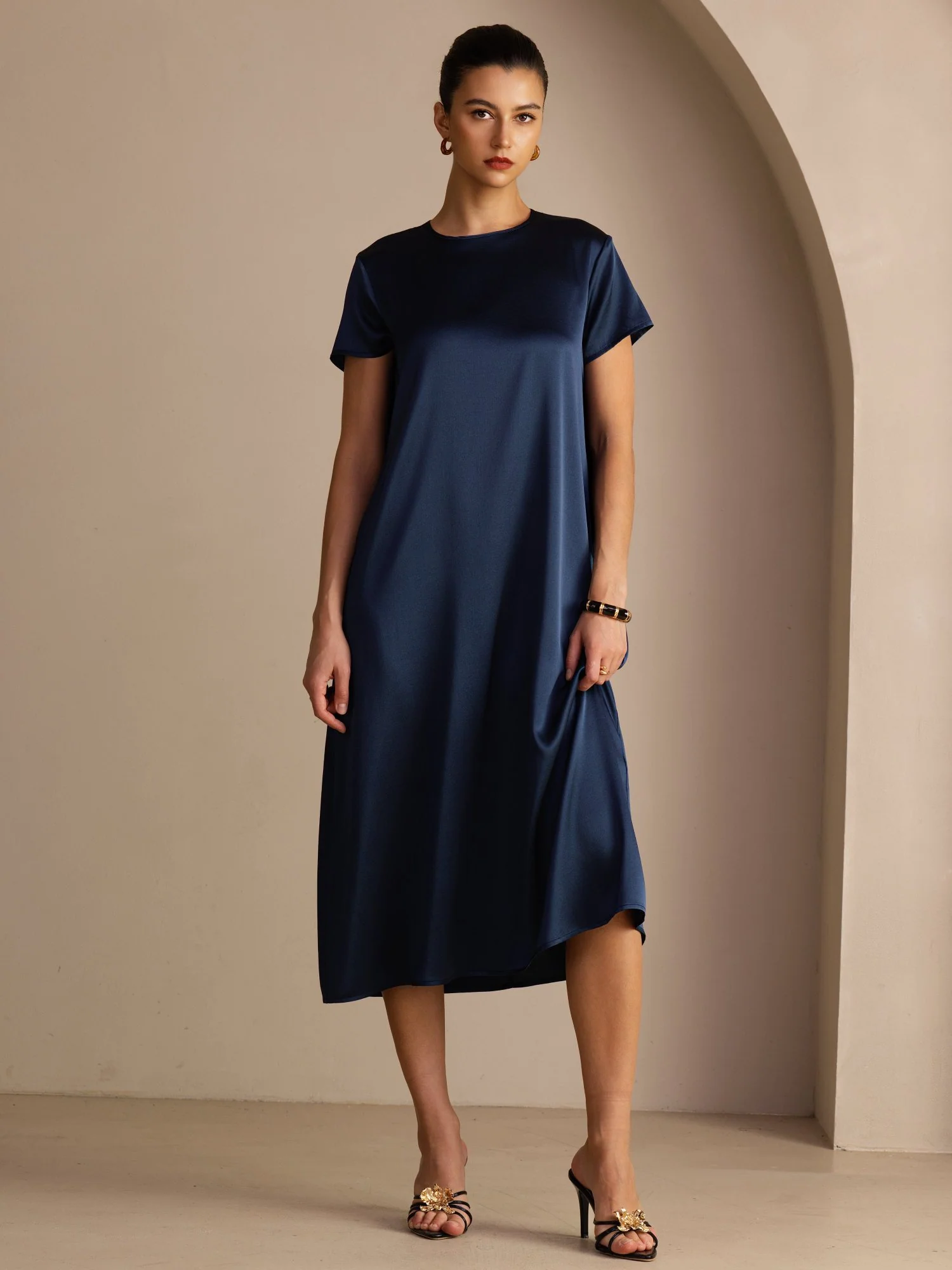19Momme Silk Short Sleeve Crew Neck  Midi Dress With Side Pockets - Image 10