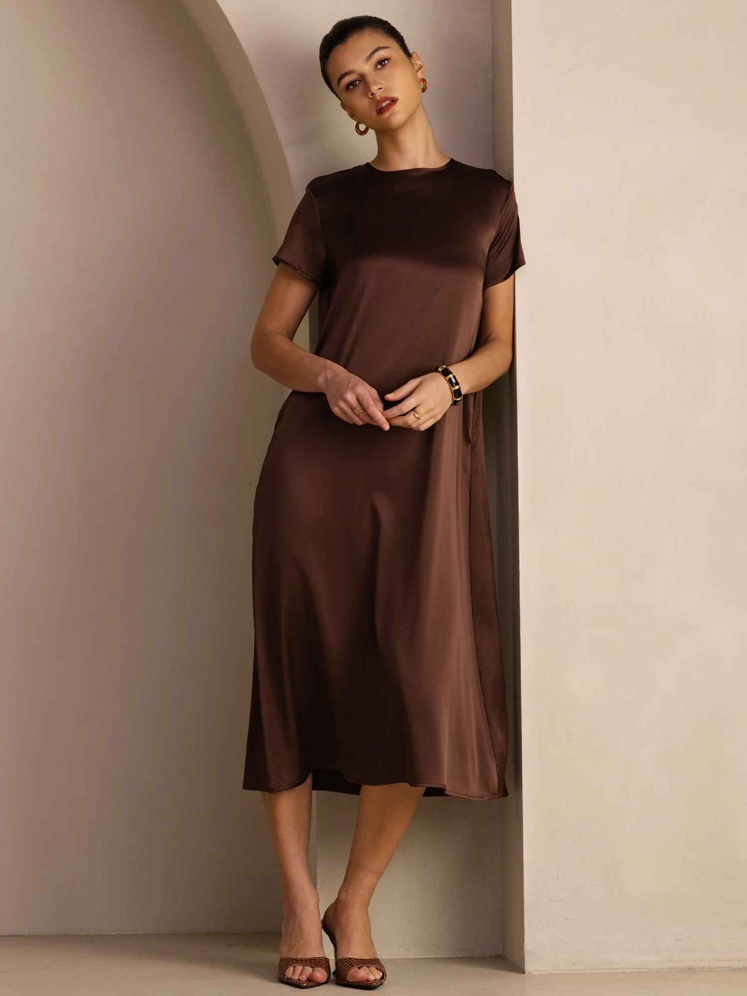 19Momme Silk Short Sleeve Crew Neck  Midi Dress With Side Pockets - Image 23