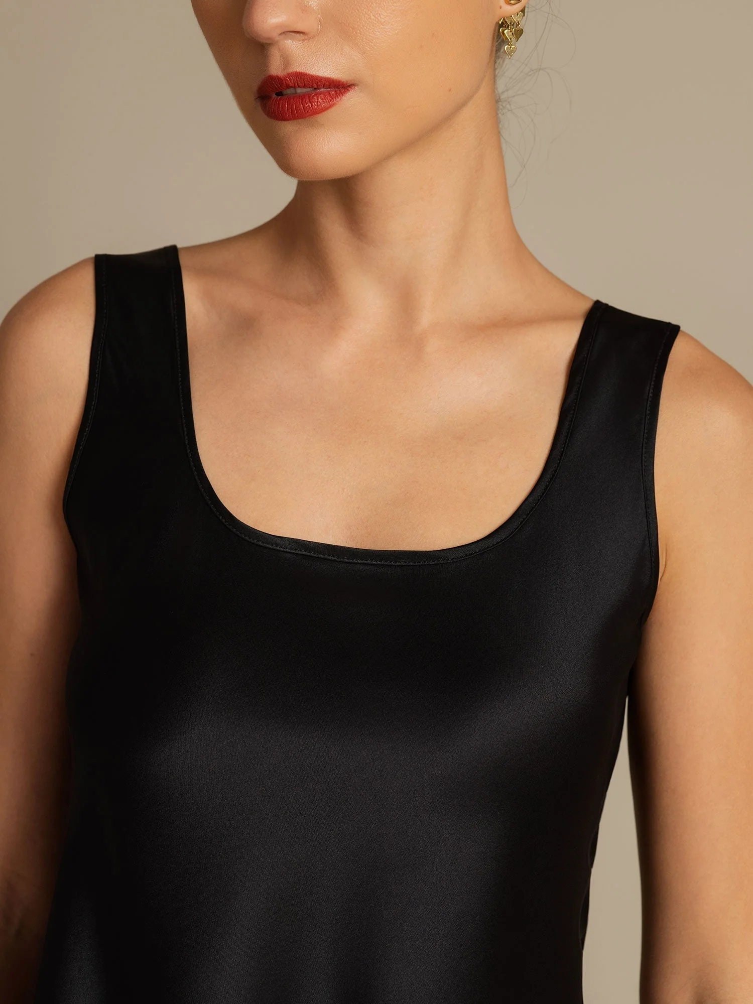 19Momme Silk Sleeveless U Neck Women's Tank Top - Image 30