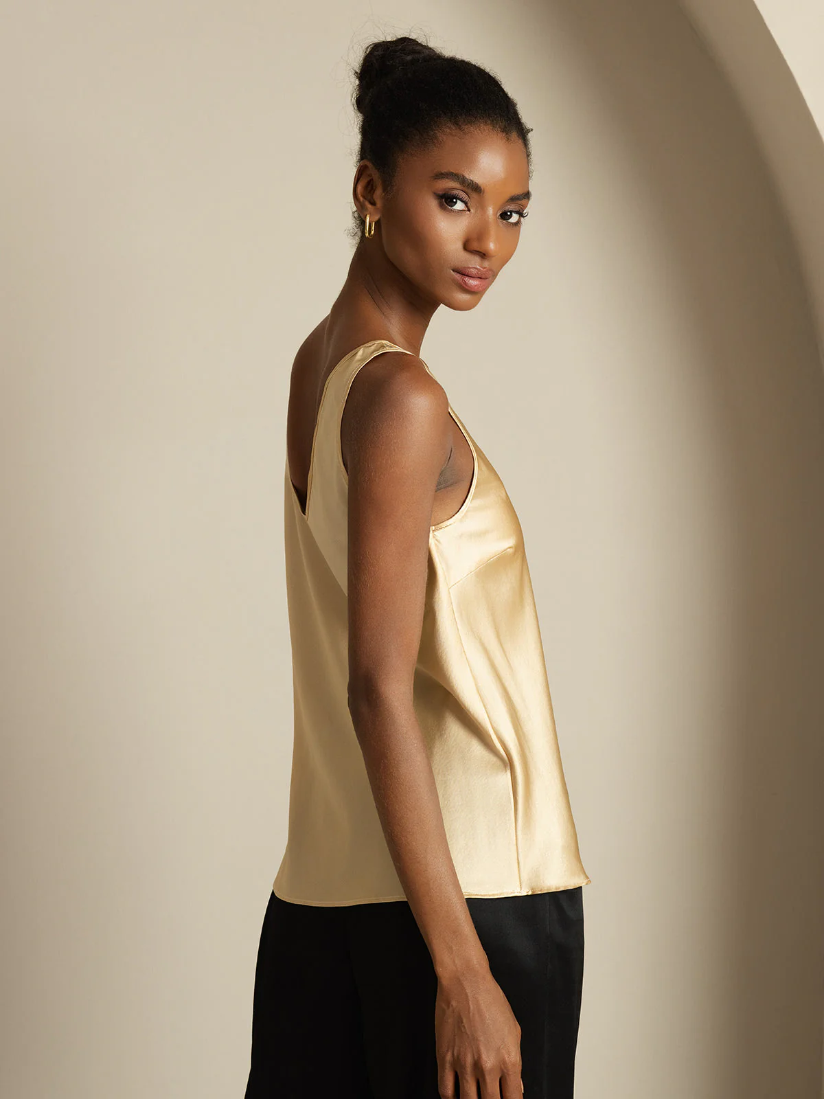19Momme Silk Sleeveless V Neck Women's Tank Top with V Back Design - Image 21
