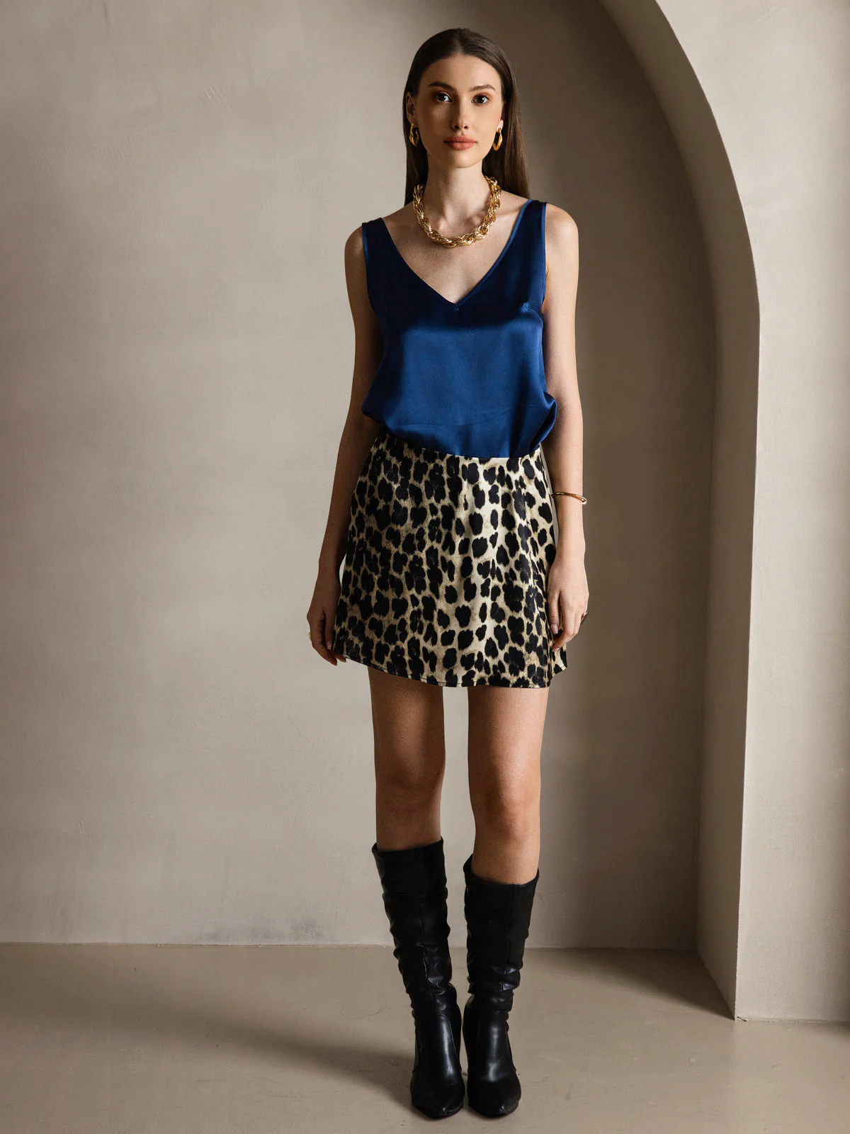 19Momme Silk Sleeveless V Neck Women's Tank Top with V Back Design - Image 55