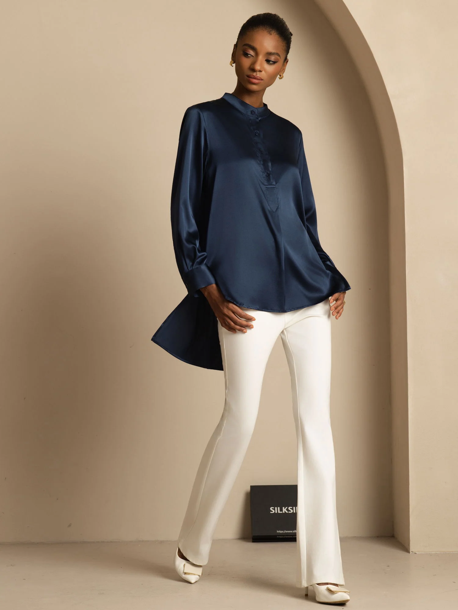 19Momme Silk Women’s  Stand Collar High-Low Blouse With Button Detail