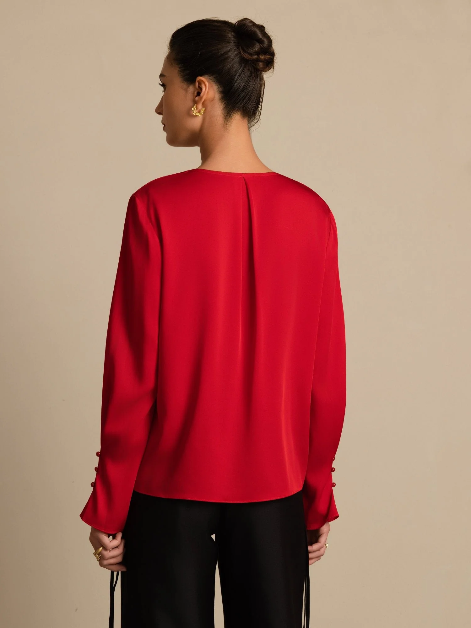 19Momme Silk Women's V Neck Long Sleeve Blouse With 3D Rose Detail - Image 16