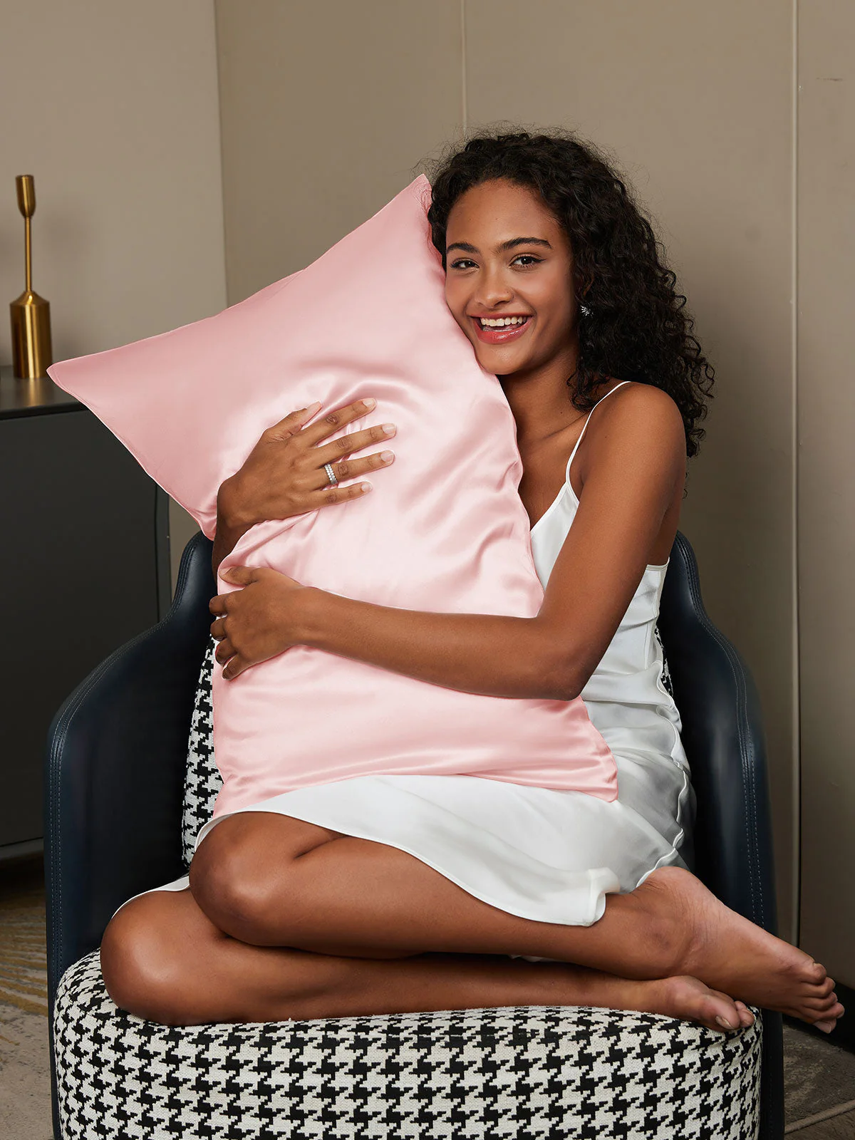 22Momme 100% Mulberry Silk Pillowcase - Envelope Closure - Image 17