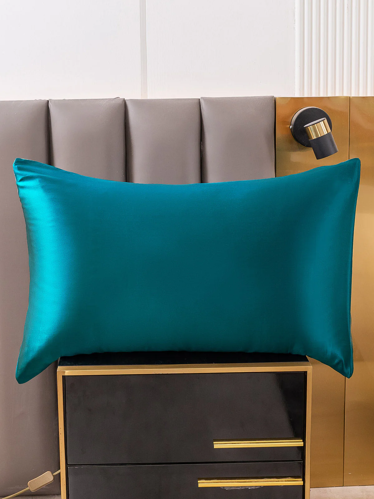 22Momme 100% Mulberry Silk Pillowcase - Envelope Closure - Image 40