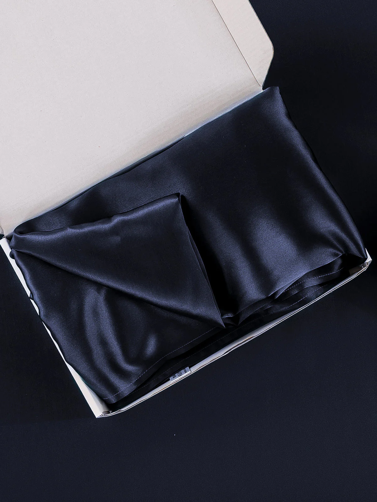 22Momme 100% Mulberry Silk Pillowcase - Hidden Zipper - Image 19
