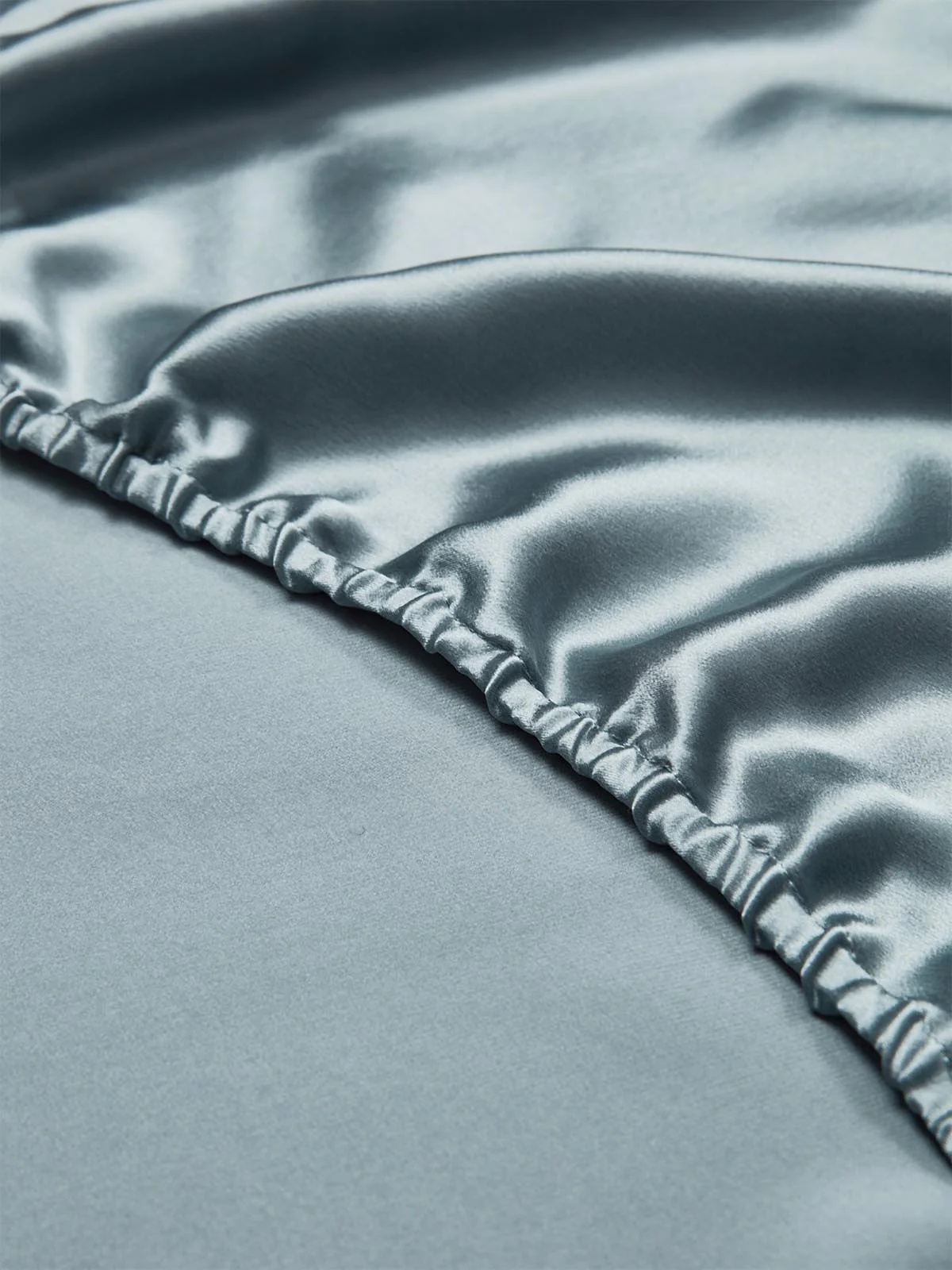 22Momme Mulberry Silk Seamless Fitted Sheet - Image 25
