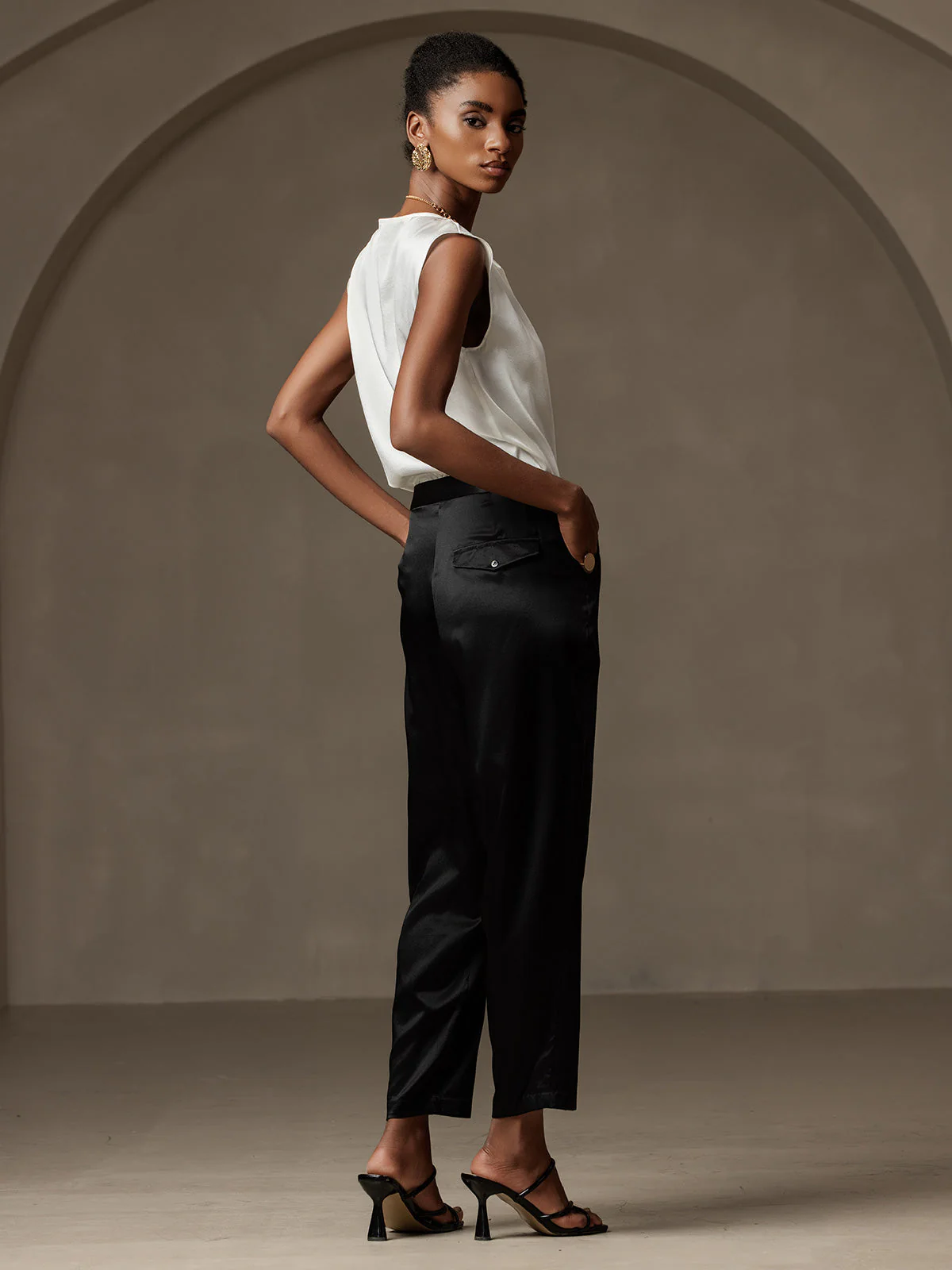 Women's 19Momme Silk High Waist Tapered Pants - Image 9