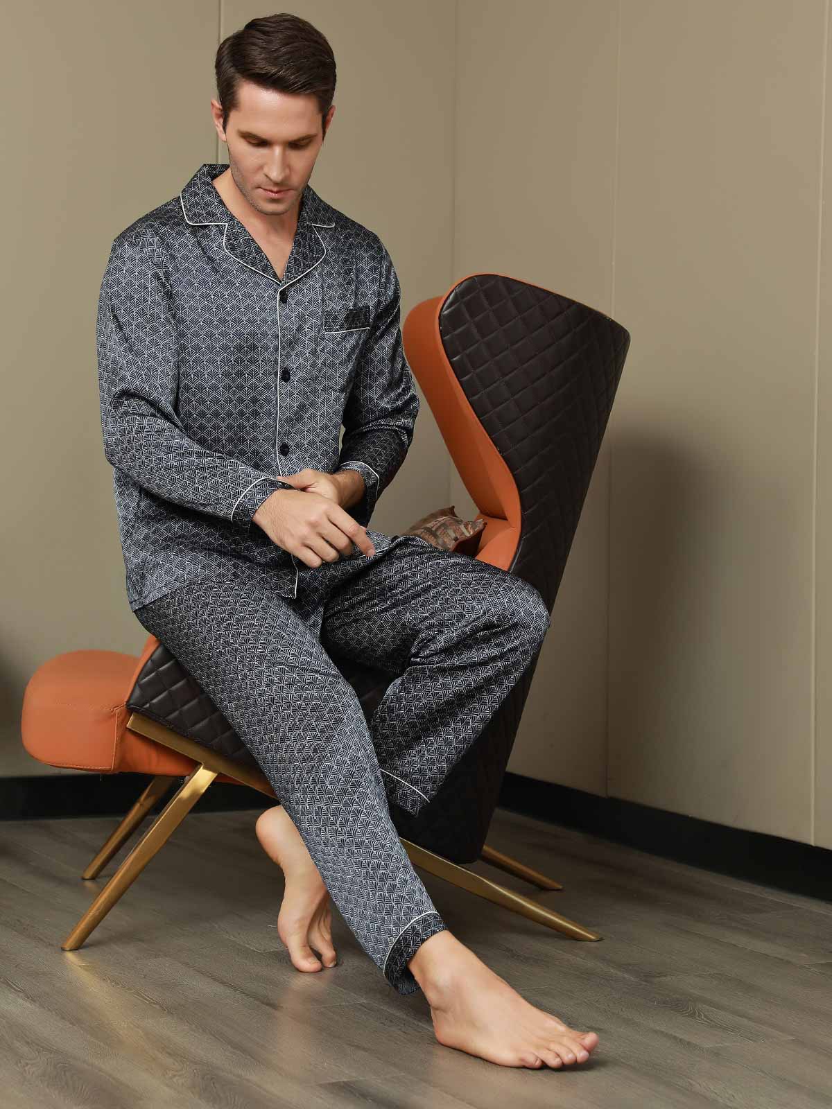100% Mulberry Silk Ginkgo Print Long Sleeve Men's Pajamas Set With Pants - Image 7