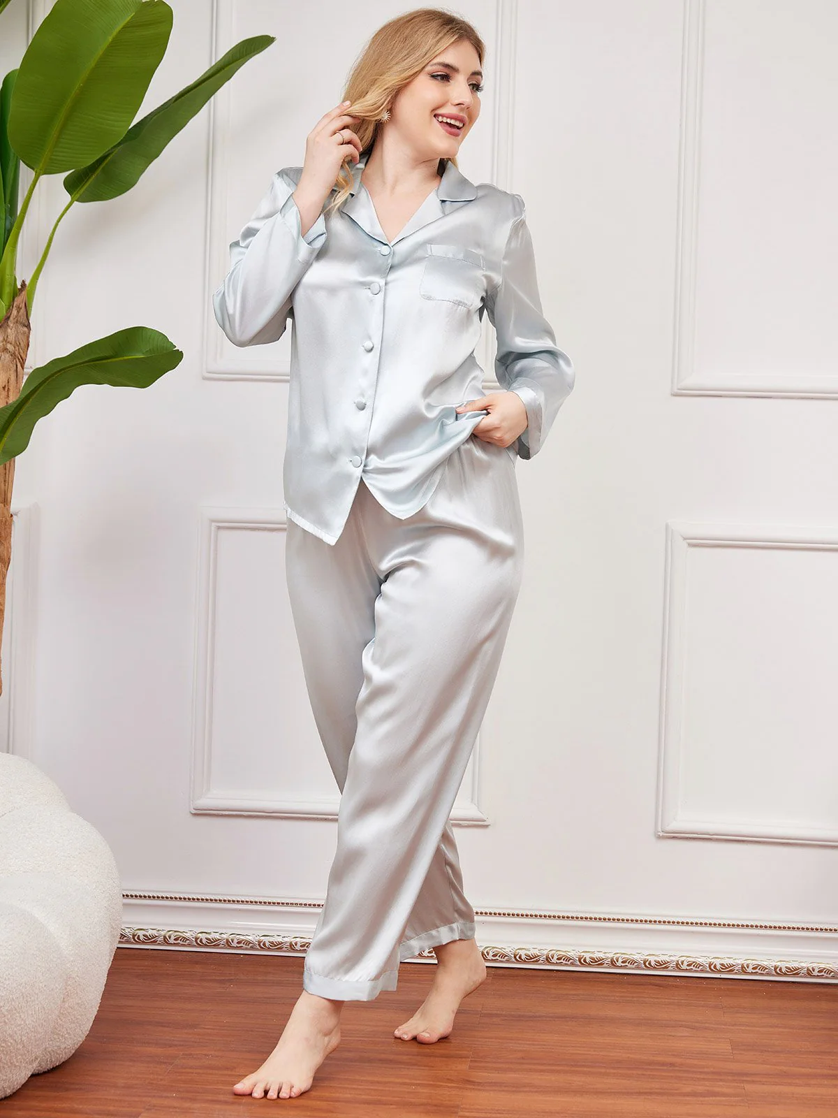 Clearance - Plus Size Pure Silk Button-Up Womenâs Pajamas - Image 12