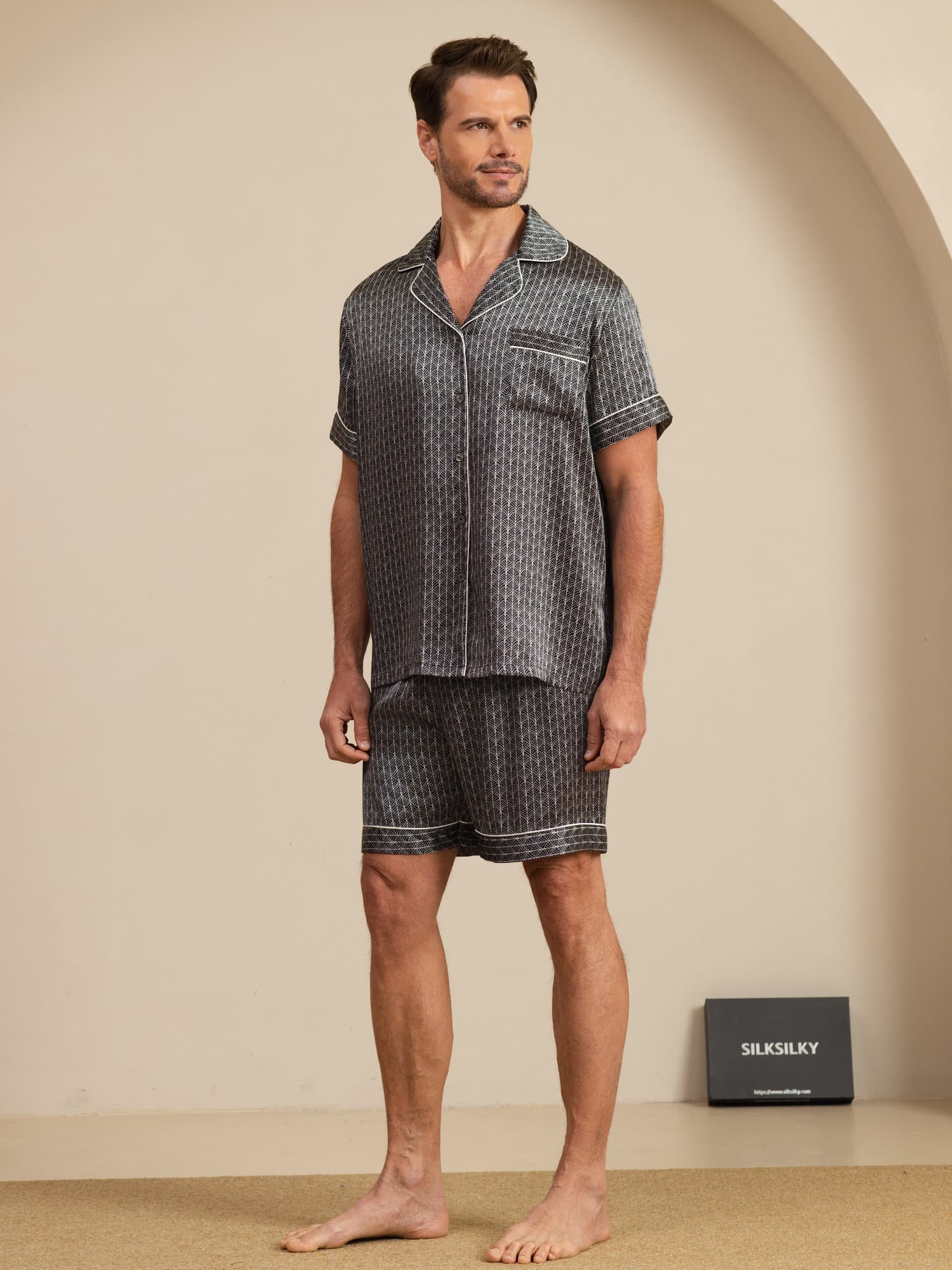 Clearance - Men's 100% Mulberry Silk Ginkgo Print Short Sleeve Lapel Collar Pajamas Set - Image 4