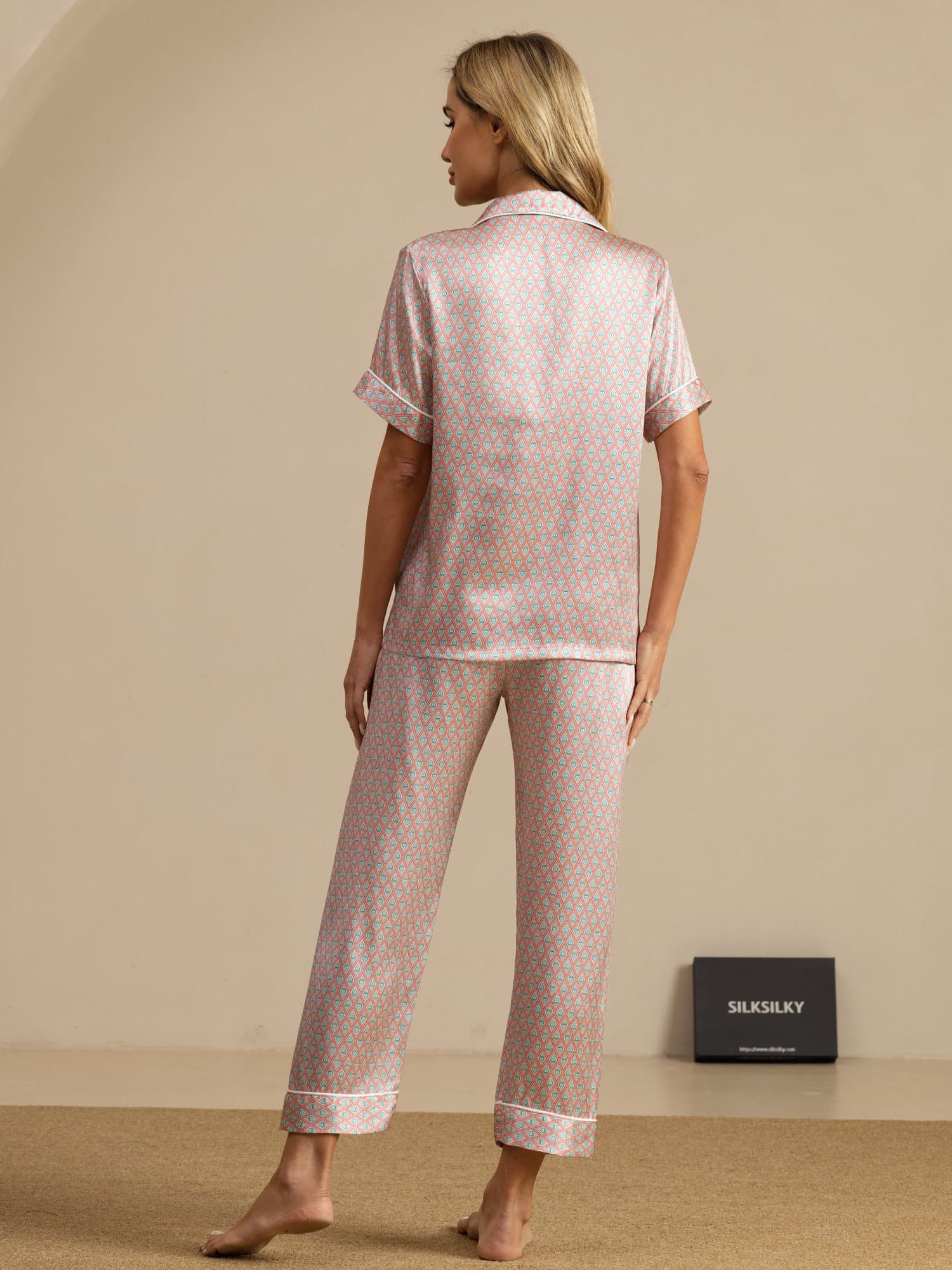 100% Mulberry Silk Geometric Print Short Sleeve Notch Collar Women's Pajamas Set With Pants - Image 7