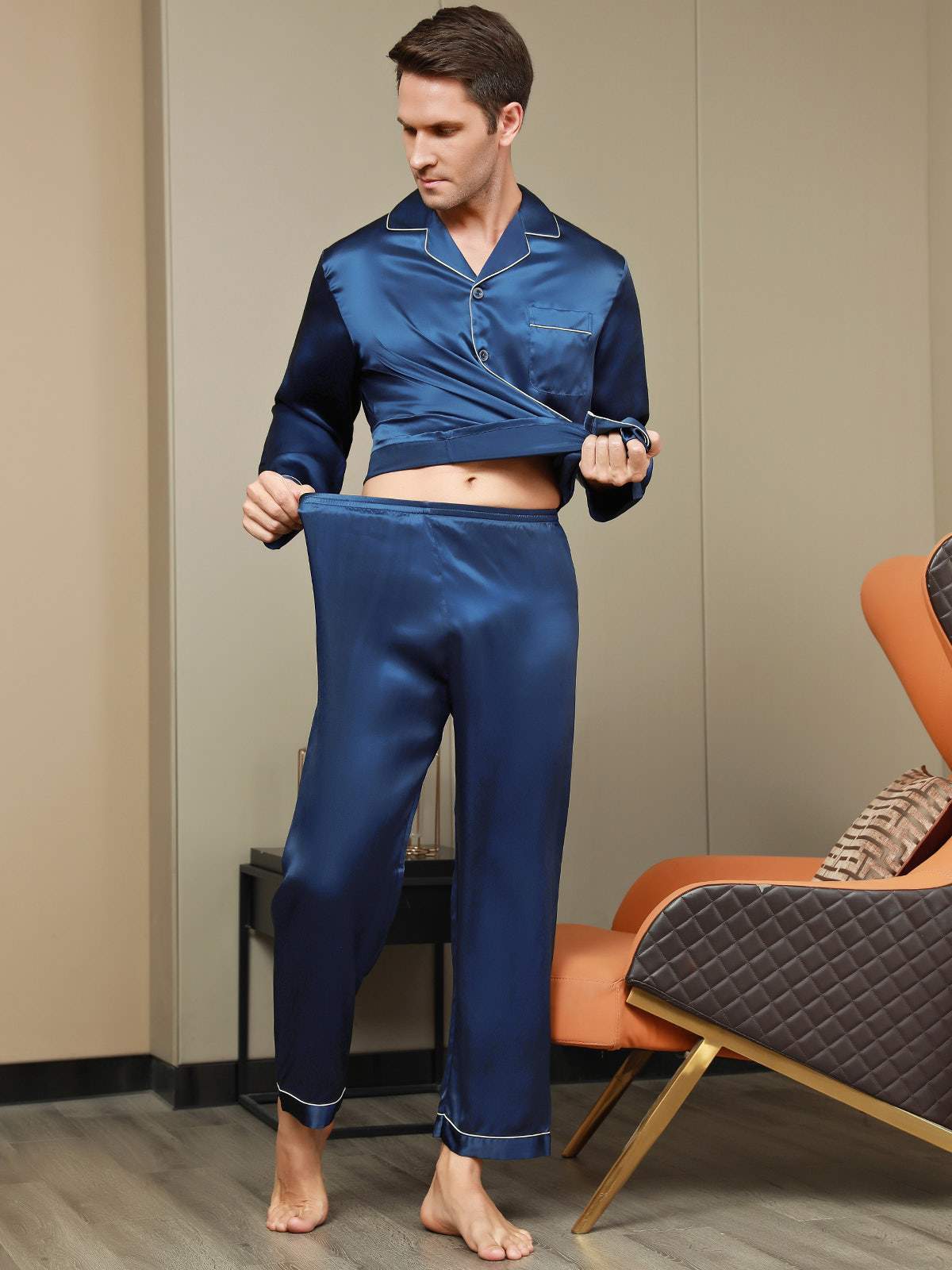 100% Mulberry Silk Long Sleeve Men's Pajamas Set - Image 9
