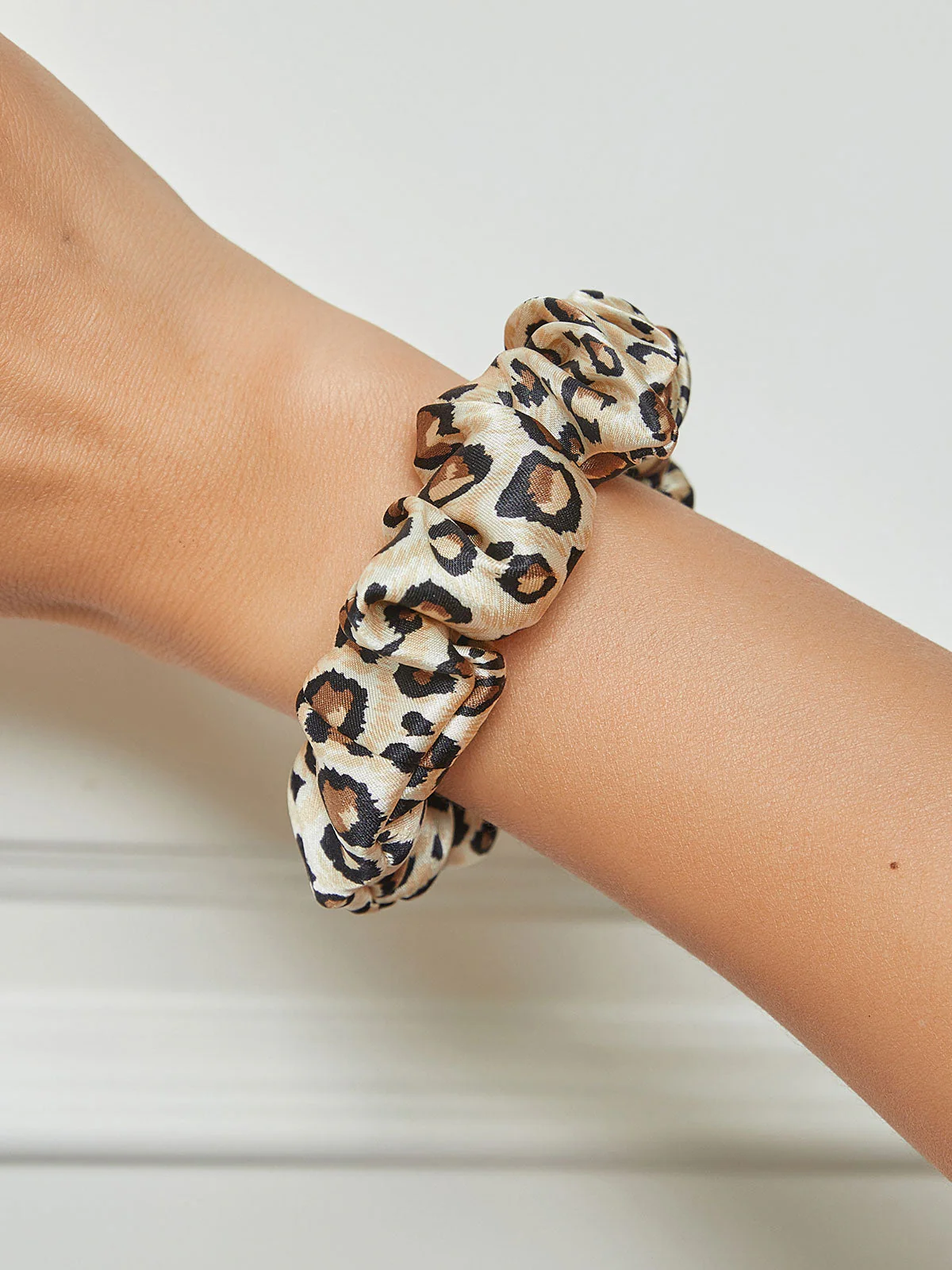100% Mulberry Silk Soft Classic Hair Scrunchie - 2cm - Image 6