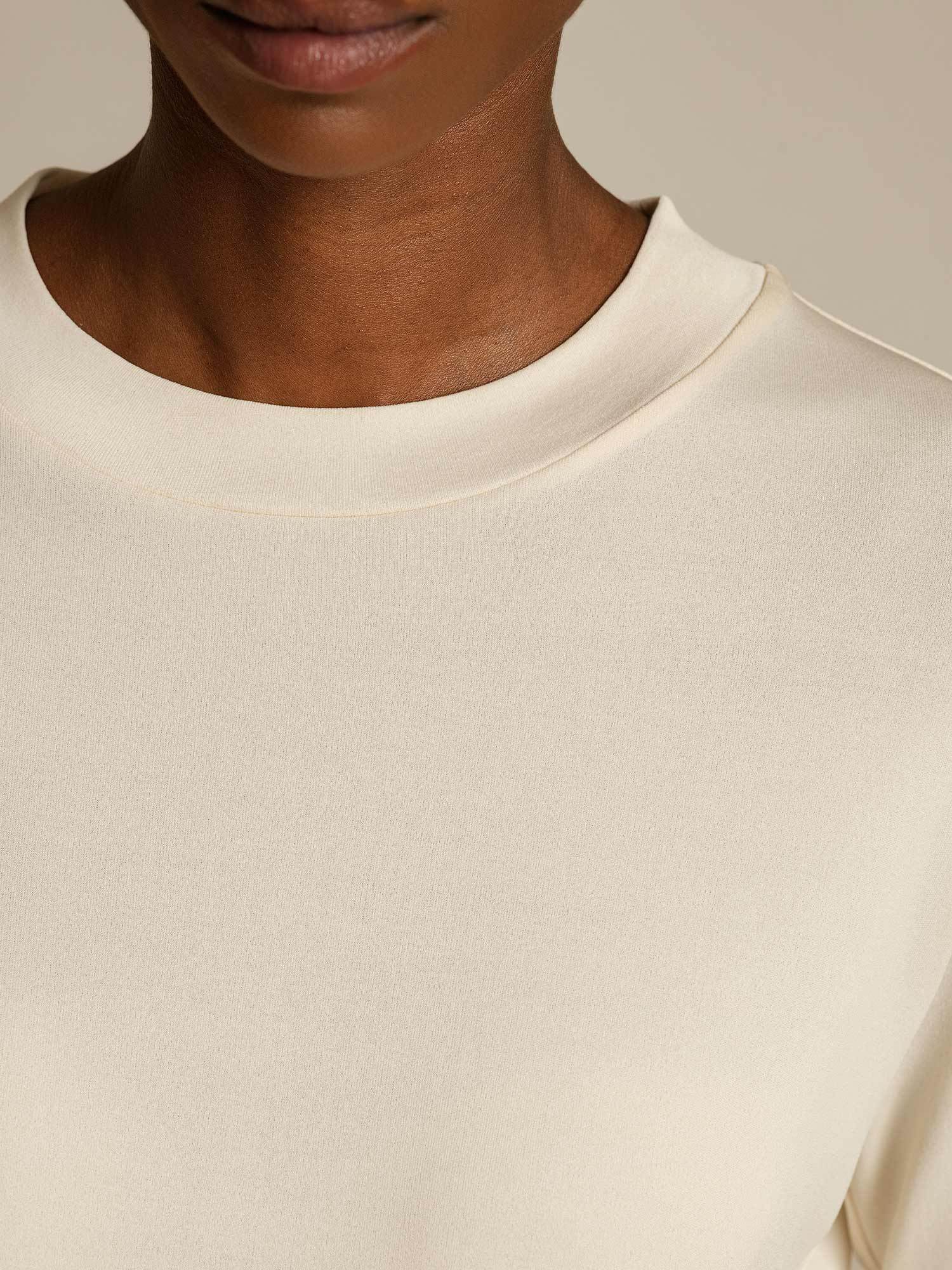 Women's 100% Mulberry Silk Half Sleeve Round Neck T-Shirt - Image 11