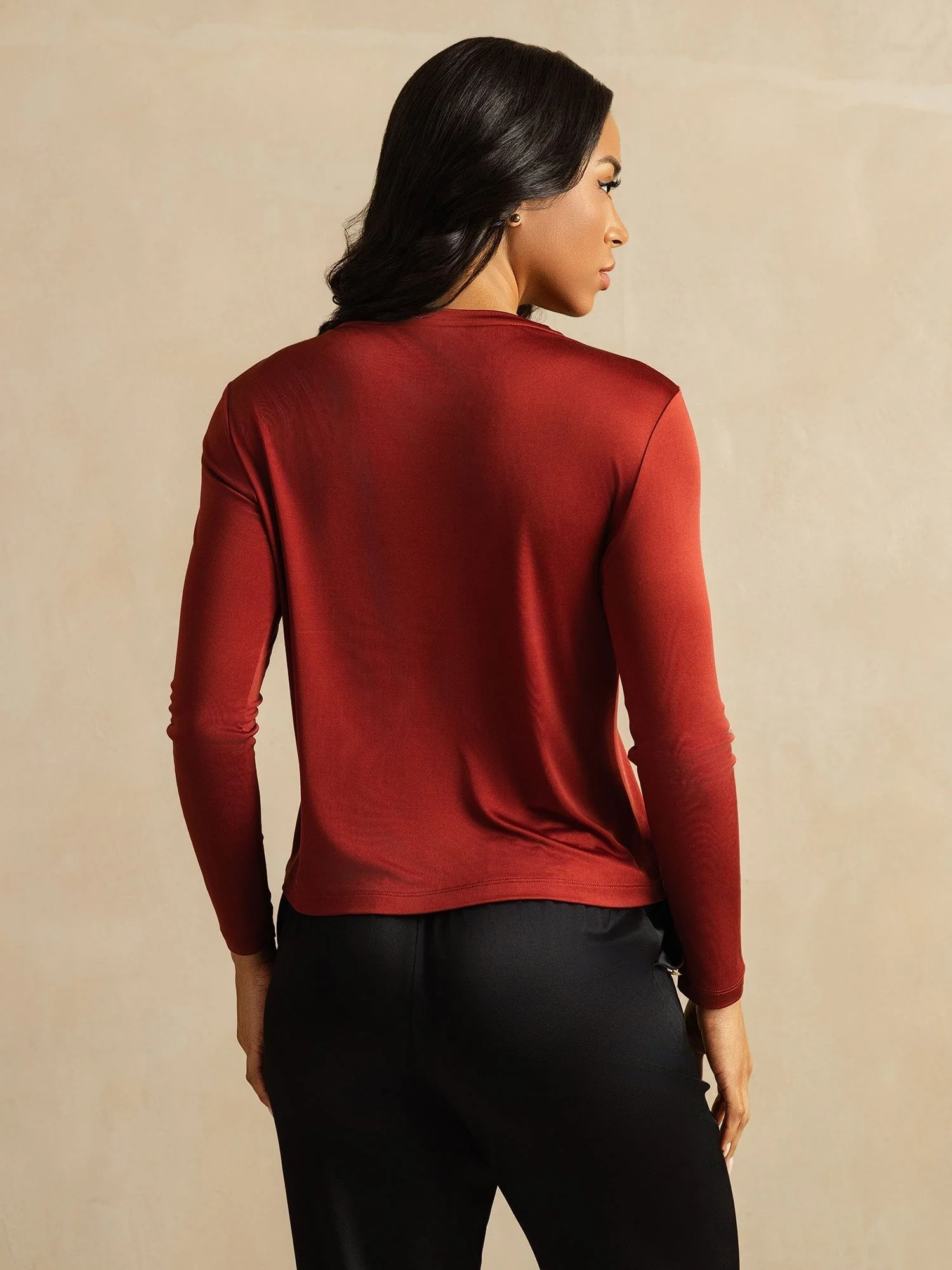 Women's 100% Mulberry Silk Long Sleeve Crew Neck Top - Image 28