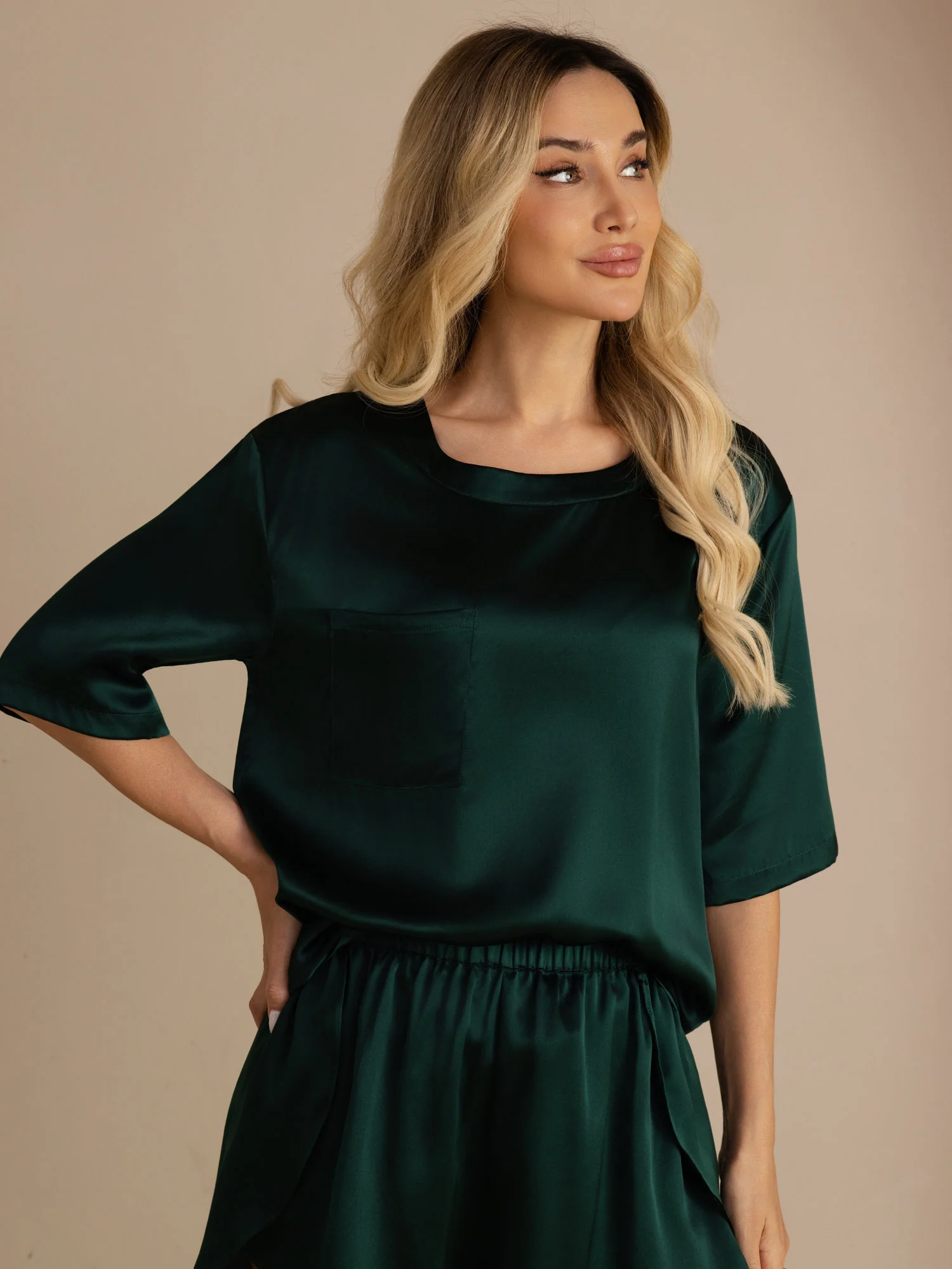 100% Mulberry Silk Short Sleeve Round Neck Women's Pajamas Set - Image 46