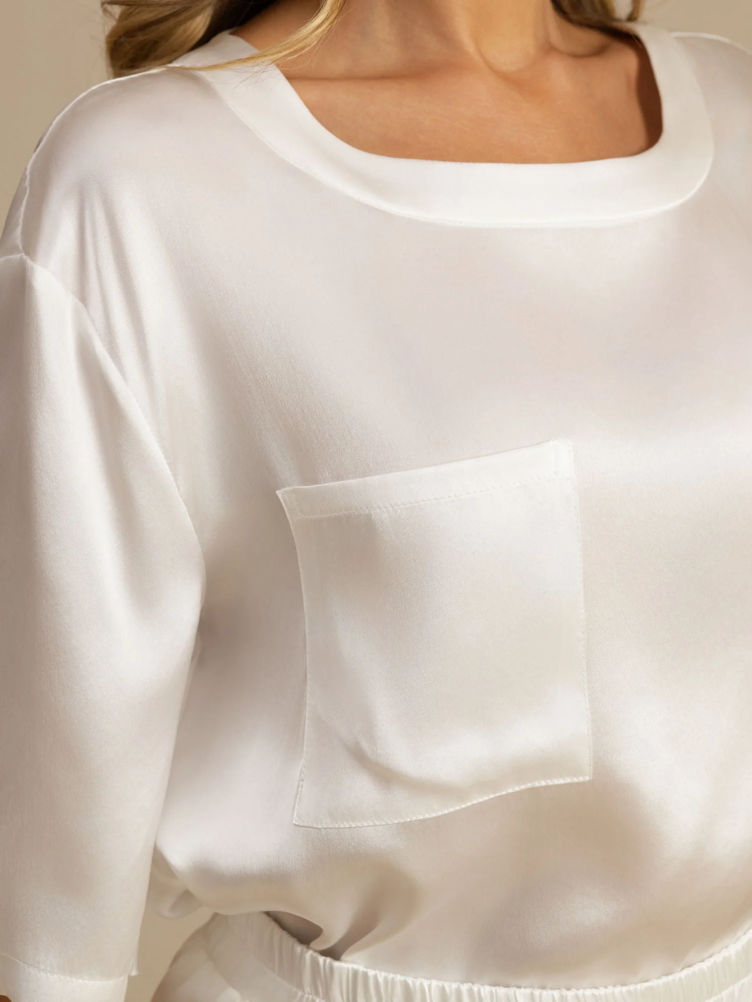 100% Mulberry Silk Short Sleeve Round Neck Women's Pajamas Set - Image 52