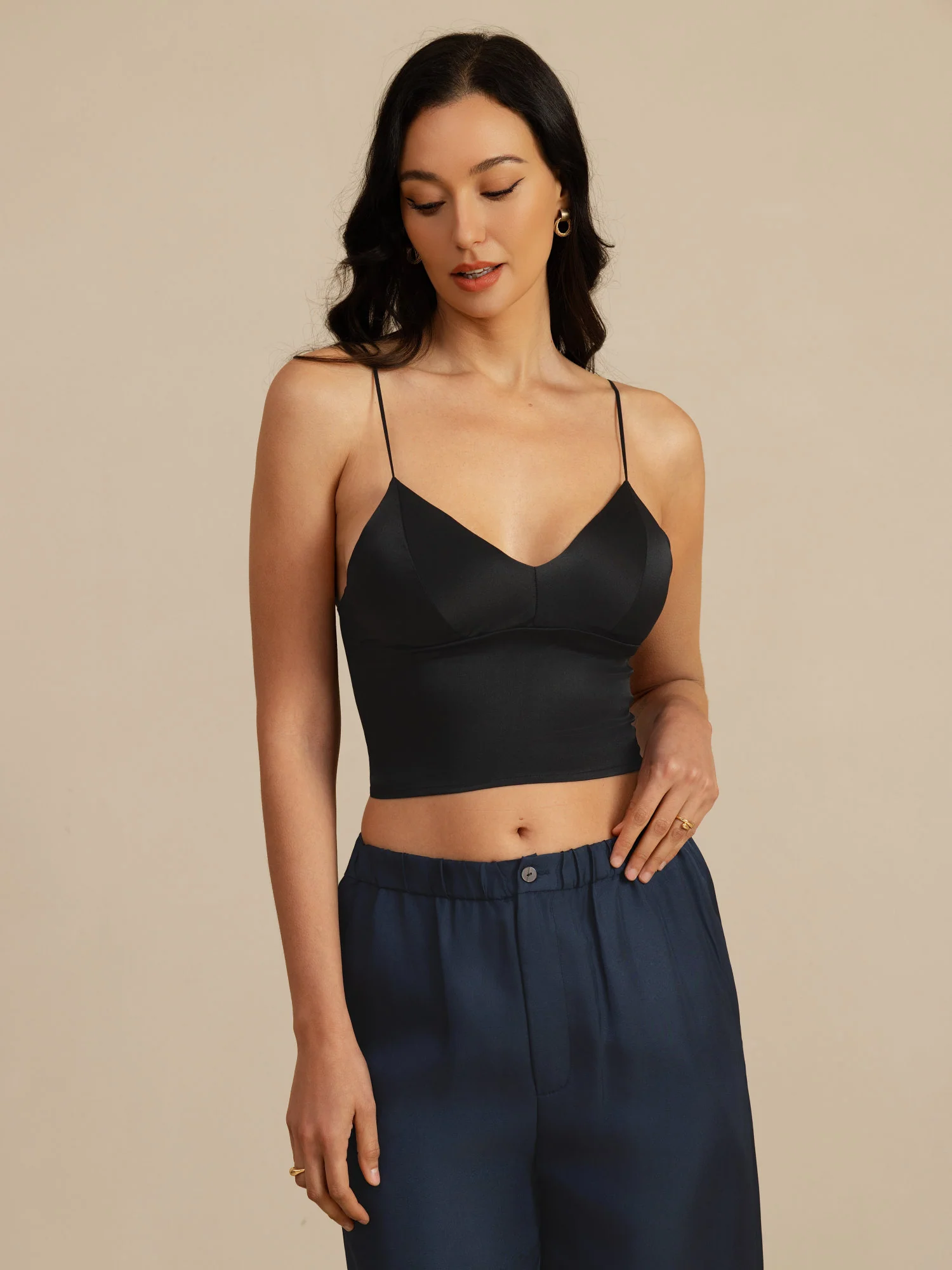 19Momme Silk Crop Top Spaghetti Strap V Neck Camisoles with Built-in Bra - Image 11