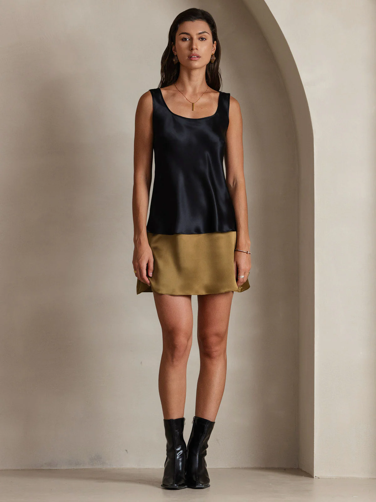 Women's 19Momme Silk Sleeveless U Neck Tank Top - Image 14