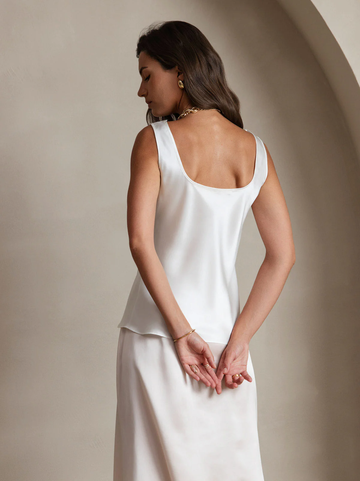 Women's 19Momme Silk Sleeveless U Neck Tank Top - Image 9