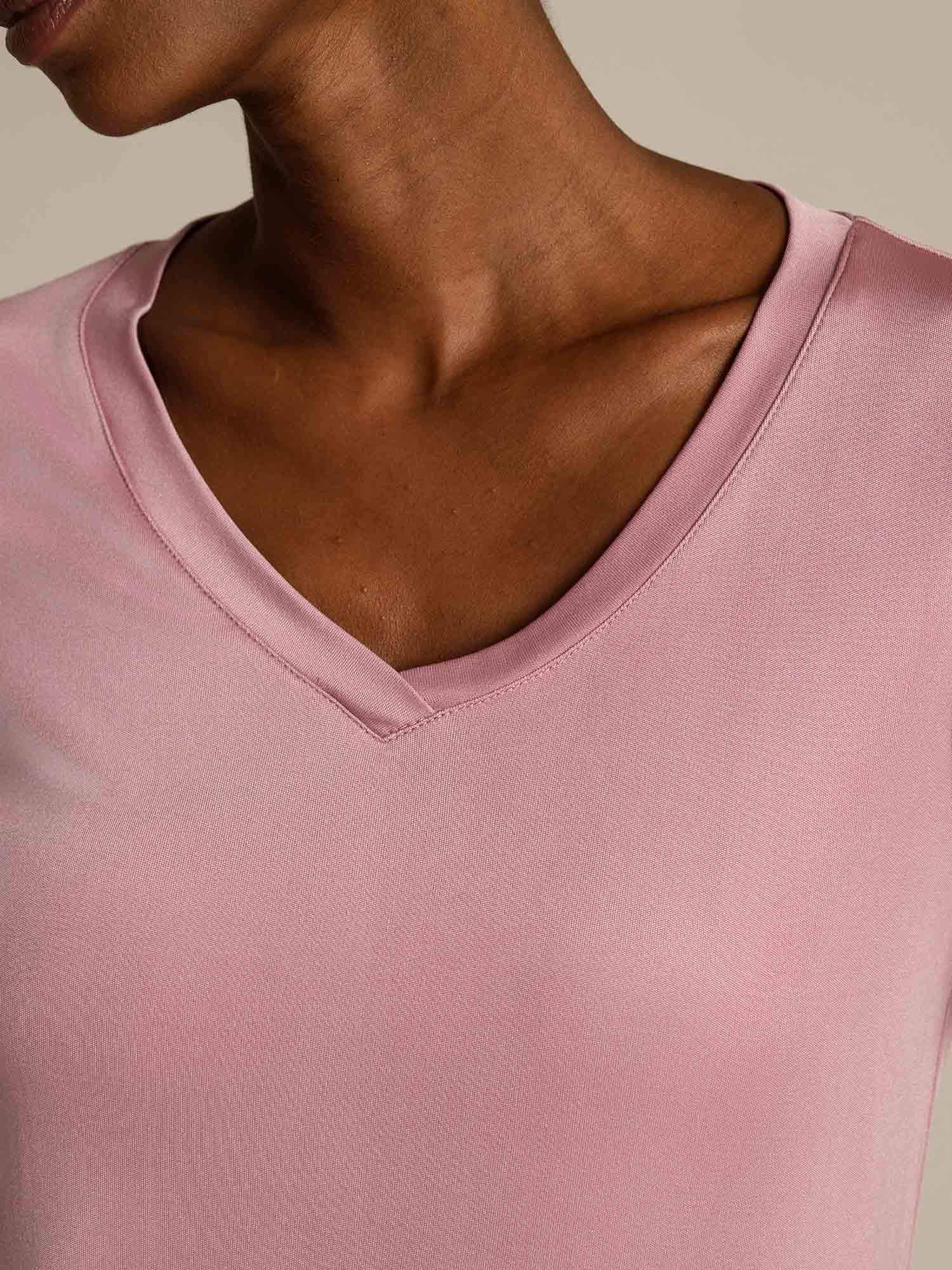 Clearance - Pure Silk V-Neck Short Sleeves Women's T-Shirt - Image 28