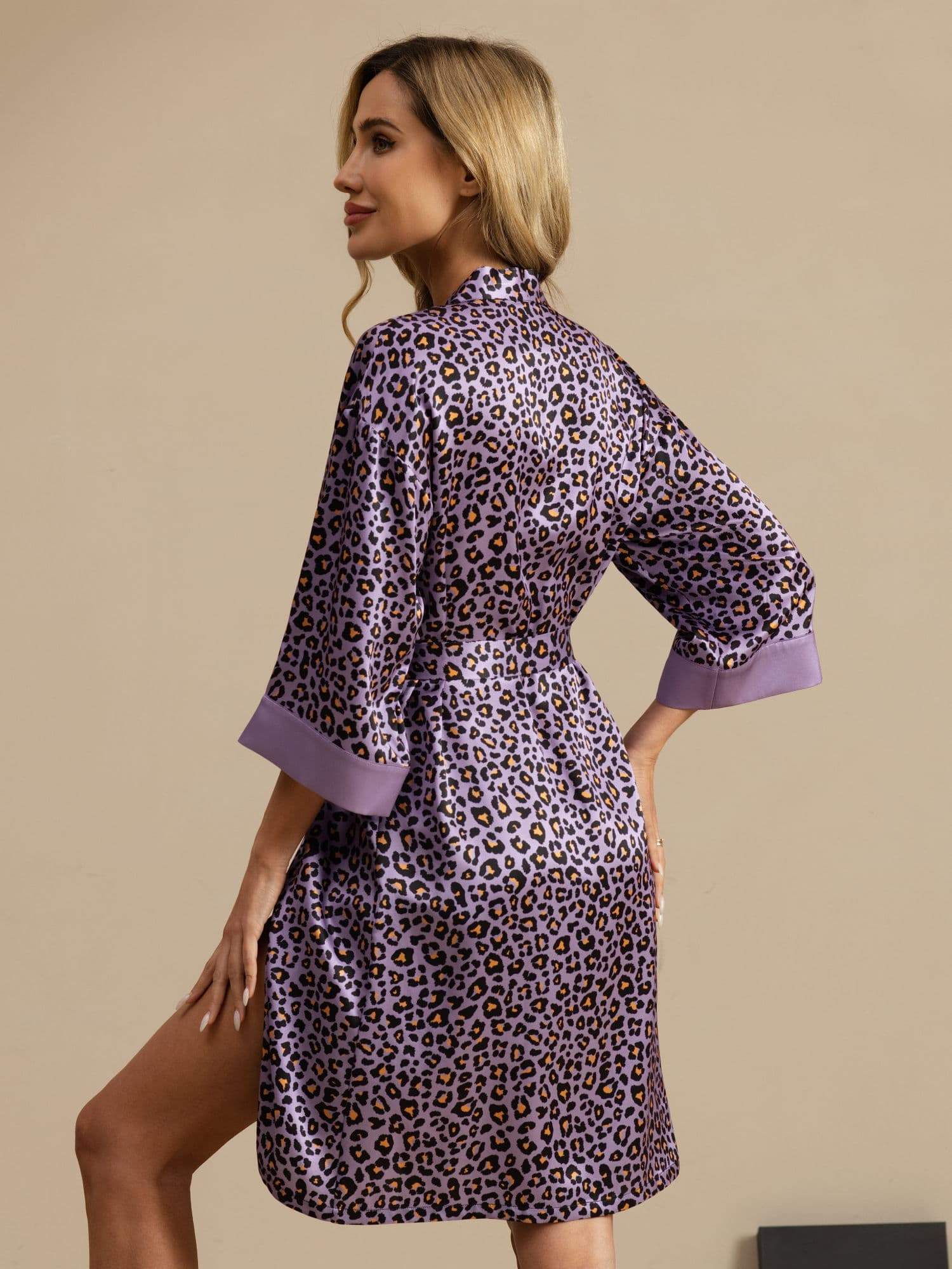 Clearance - 19Momme Pure Silk Women’s Knee Length Kimono Leopard Printed Robe With Belted Design - Image 9