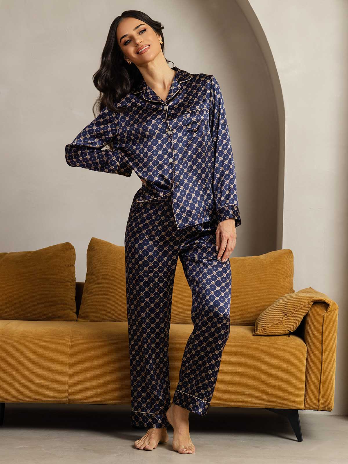 100% Mulberry Silk Chain Print Long Sleeve Lapel Collar Women's Pajamas Set - Image 2