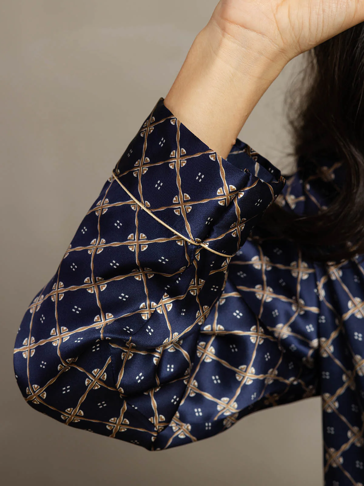 100% Mulberry Silk Chain Print Long Sleeve Lapel Collar Women's Pajamas Set - Image 7