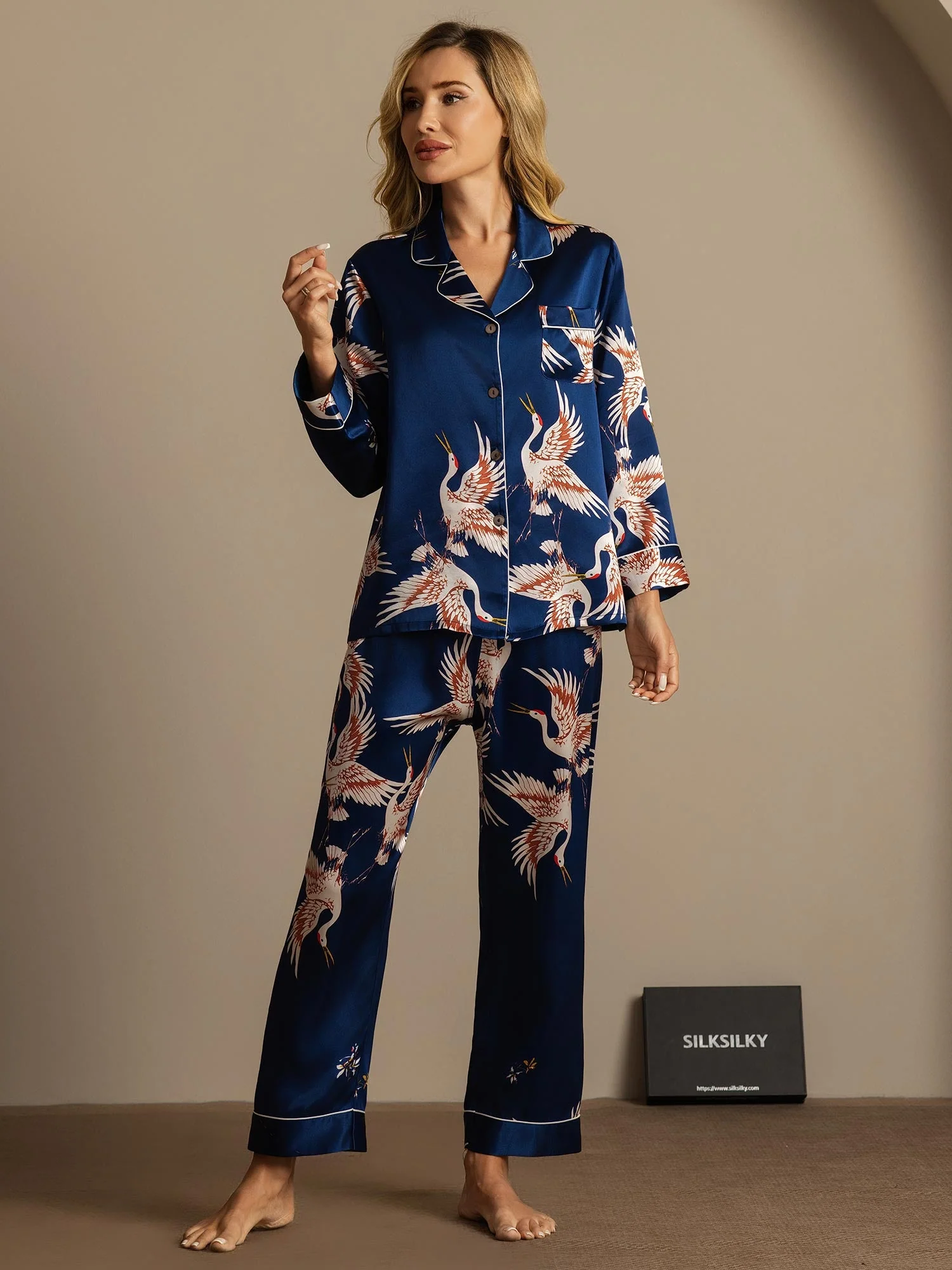 19Momme 100% Mulberry Silk Crane Print Women's Long Sleeve Notch Collar Pajamas Set - Image 39